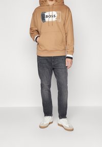 BOSS Luvtröja - beige