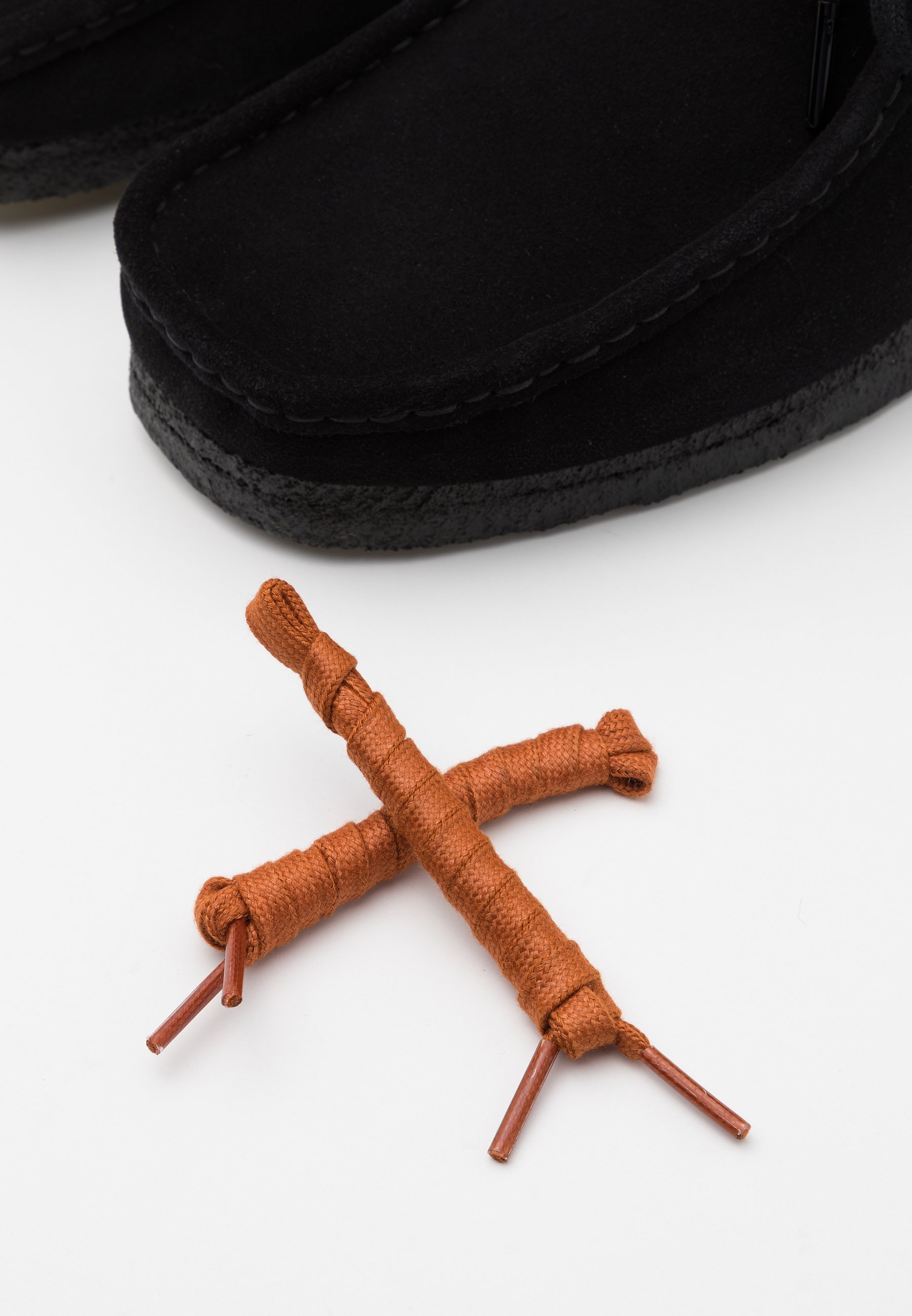 clarks wallabee boot