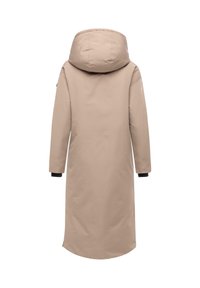 Beige lang frakke med hætte, glat tekstur og lange �ærmer. Har sorte manchetter og et strømlinet, minimalistisk design.