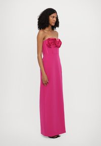 ML Monique Lhuillier STELLA STRAPLESS LONG DRESS - Îmbrăcăminte de ocazie - cerise pink