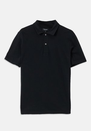 Polo negro de algodón con mangas cortas, cuello, tapeta con tres botones y un diseño de tela texturizada.