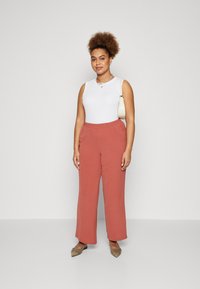 Vero Moda Curve VMALVA WIDE - Pantalon classique - marsala