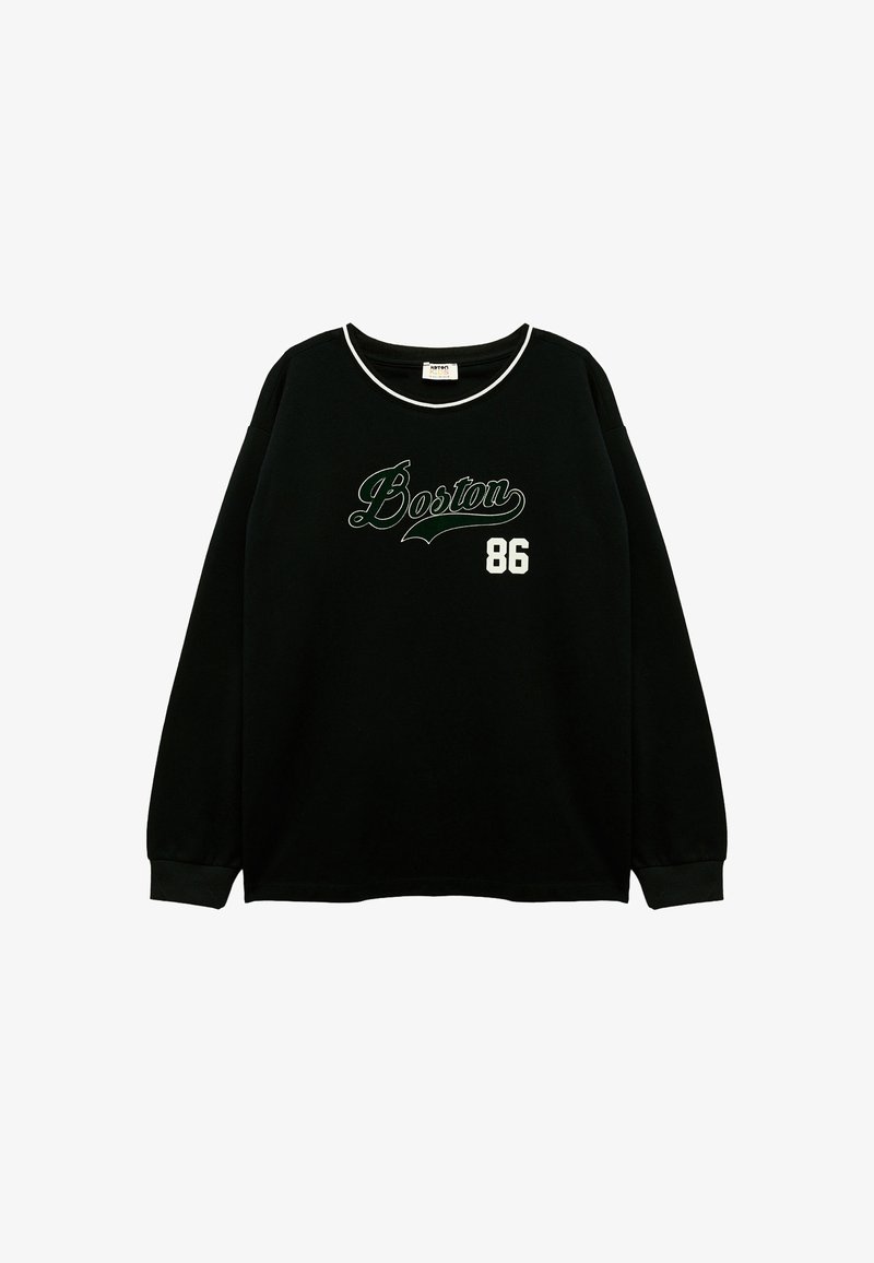 Schwarzer Hoodie mit langen Ärmeln, grünem "Boston"-Text und weißer "86" auf der Vorderseite. Hat einen Rundhalsausschnitt und gerippte Bündchen. Weicher Stoff.