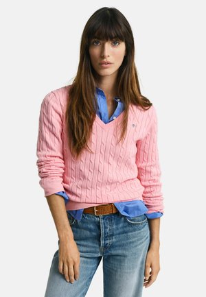 CABLE V NECK - Strickpullover - geranium pink