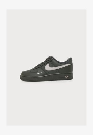 Nike Sportswear, AIR FORCE 1 07' TECH ESS, ciemnoszary