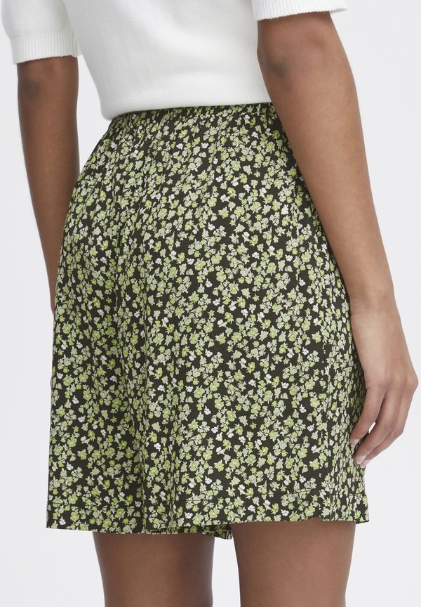 IHAya - Shorts - sprucestone flower aop3