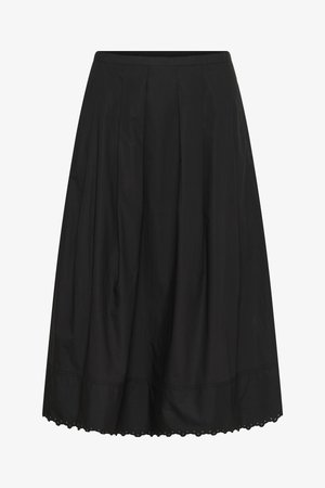 Juoda kelnės ilgio sijonas su klostėmis ir banguotu apvadu.