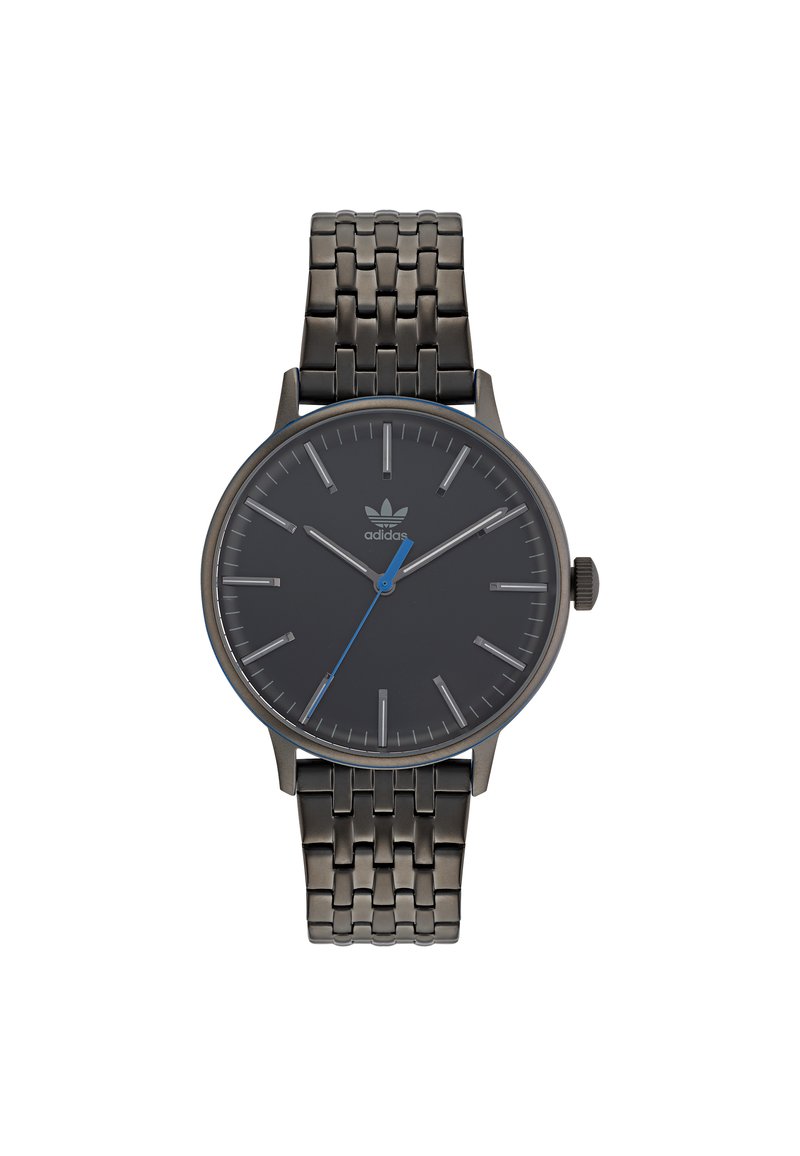 Montre noire avec un cadran rond, index d'heure en argent et aiguille des secondes bleue. Équipée d'un bracelet à maillons. Logo affiché sur le cadran.