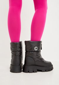 Cesare Gaspari Botas para la nieve - black