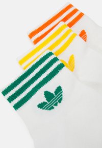 adidas Originals UNISEX 3 PACK  - Nogavice - white/orange/crew yellow/green