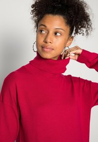 Even&Odd ROLLKRAGEN BASIC MAXI STRICKKLEID - Vestido comprido - red