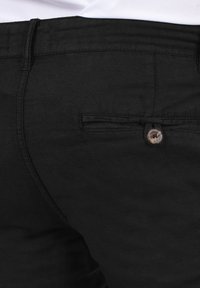 Solid SDSHORTS LINEN MIX - Shorts - black