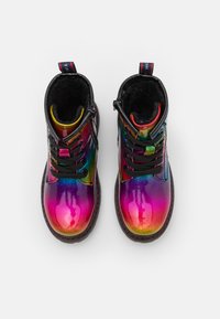 TOM TAILOR Bottines à lacets - rainbow