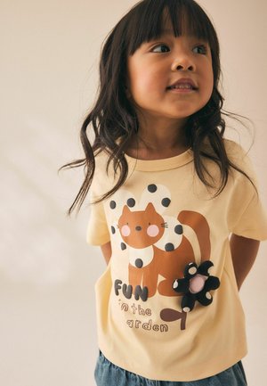 Next, REGULAR FIT - SHORT SLEEVE T-SHIRT - T-Shirt print - ecru white padded cat