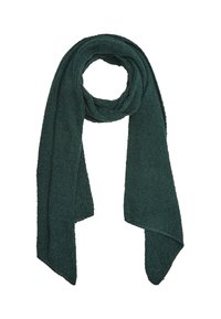 Écharpe tricotée vert foncé pliée en une boucle avec deux extrémités pendantes sur fond blanc.