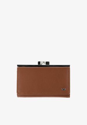 Portefeuille en cuir marron avec fermeture à clip métallique et petit logo argenté en bas à droite, isolé sur fond blanc.