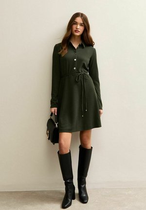 BUTTON THROUGH COLLARED MINI  - Robe chemise - khaki