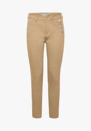 Beige højtaljede bukser med slim fit. Har sølvfarvede knapdetaljer på forlommen og et glat bomuldsblandingsstof.