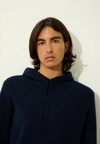 Authentic Cashmere BENDT - Hoodie - navy