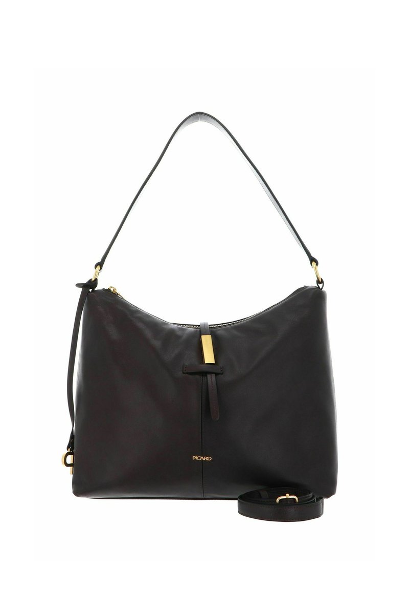 Sac à épaule en cuir noir au design courbé, avec des accents en métal doré, une fermeture zippée sur le dessus et une sangle réglable. Texture lisse avec un style minimaliste.