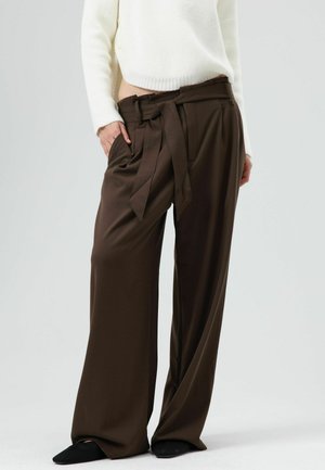 SELF-TIE - Pantalon classique - brown