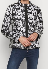 Patrizia Pepe Dunjacka - black
