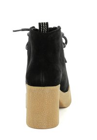 Kickers CUIR KICK CLAIRE - Boots à talons - noir