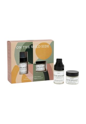 THE ESSENTIAL RITUAL - ORGANIC AND 100% NATURAL SKINCARE SET - Skincare set - SET ESSENTIAL RITUAL