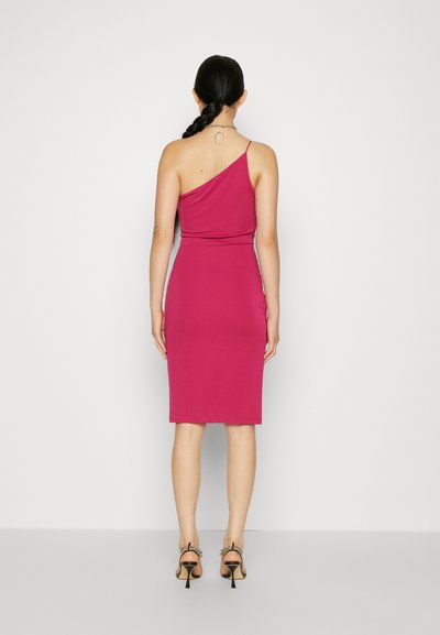 Et Ochs RUTH ONE SHOULDER MIDI DRESS - Φόρεμα από ζέρσεϊ - carmine