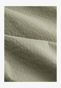 Ausgewählt, sage green