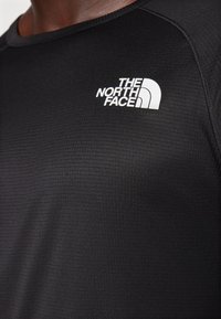 The North Face SUMMER LIGHTRANGE SUN PROTECTION - Sportfelső - black