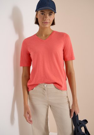 Cecil, BASIC T-SHIRT MIT V-NECK - T-paita - shiny coral