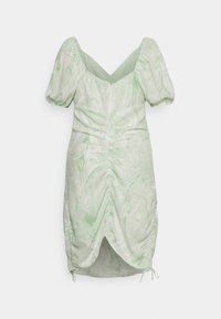 Vestido em verde claro com padrão marmoreado, mangas bufantes, decote em V, franzidos nas laterais e laços ajustáveis na barra. Tecido suave com textura lisa.