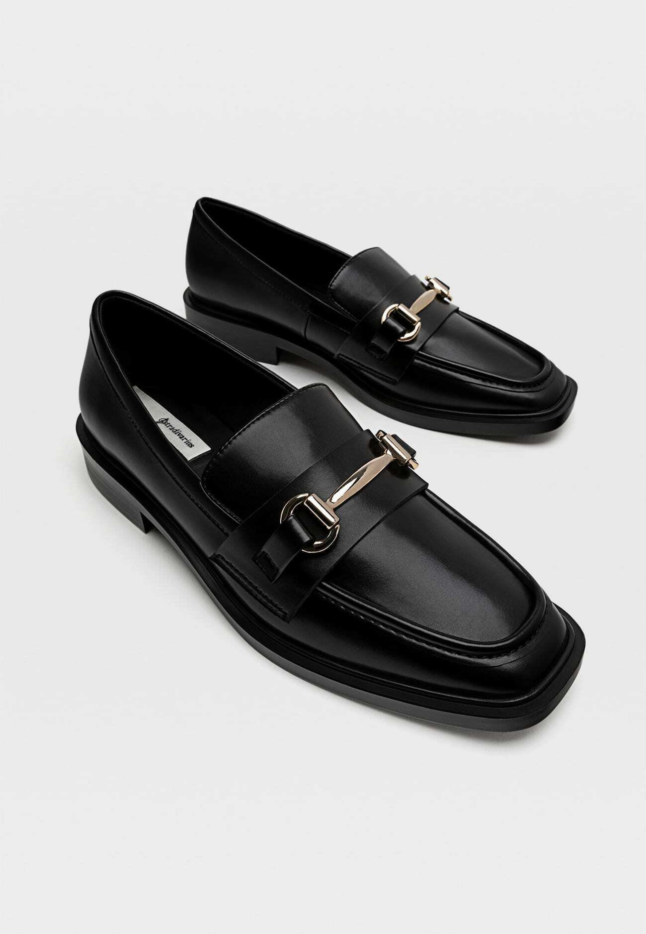 slip on stradivarius