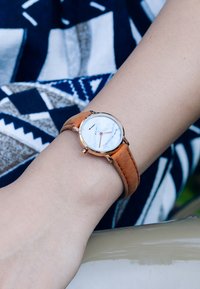 Victoria Hyde MARBLE DIA ULTRA THIN MINIMALIST - Ručni sat - braun