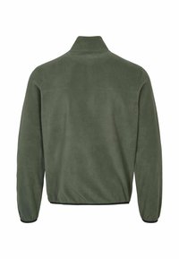 Sötétzöld polárdzseki hosszú ujjakkal, elasztikus mandzsettákkal és álló gallérral, hátulról fehér háttér előtt bemutatva.