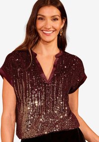 Love & Roses OMBRE SEQUIN BACK V NECK- REGULAR FIT - Printtipaita - red