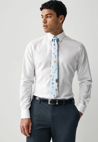 Next - REGULAR FIT - Camicia elegante - white light blue floral Immagine in miniatura 1