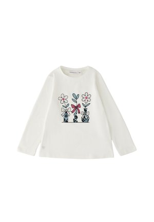 Camicia bianca a maniche lunghe con tre vasi blu che contengono fiori bianchi, ogni vaso decorato con un fiocco di nastro rosa o bianco.