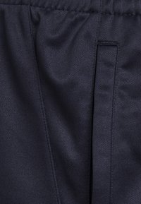Hummel Shorts - marine