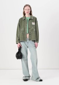 American Vintage UZATOWN - Traper jakna - olive