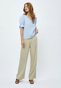 PEPPERCORN PCMONELLA - Blúzka - icy blue stripe