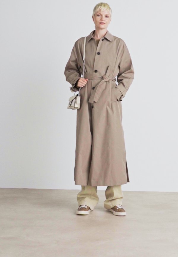 HIGH LINE SIGNATURE - Trainers3