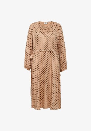 Obleka s pikami v svetlo rjavi barvi, z dolgimi rokavi, okroglim izrezom in prilagodljivim pasom za sproščen fit. Gladka tekstura blaga.