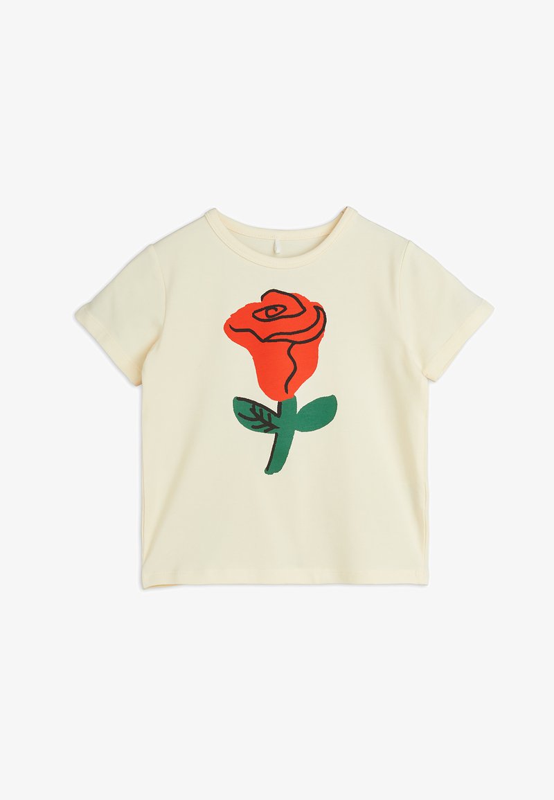 Kortærmet t-shirt i cremefarve med et stort rødt rosenmotiv med sorte konturer og grønne blade. Blødt bomuldsstof.