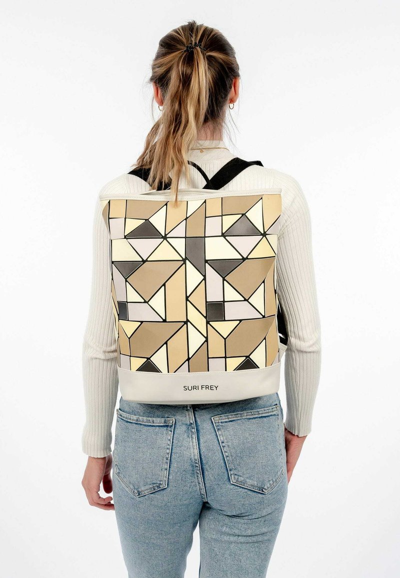 SURI FREY JESSYLU Rucksack taupe kombi/beige Zalando.ie