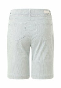 Shorts en denim rayés bleu clair et blanc avec une texture lisse, une coupe ajustée, deux poches arrière et une ceinture avec passants.