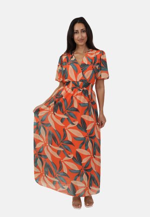 Maxikleid aus orangefarbenem Chiffon mit grünen und beigen Blättermustern, kurzen Ärmeln, tiefem V-Ausschnitt und elastischer Taille. Transparenter Stoff.