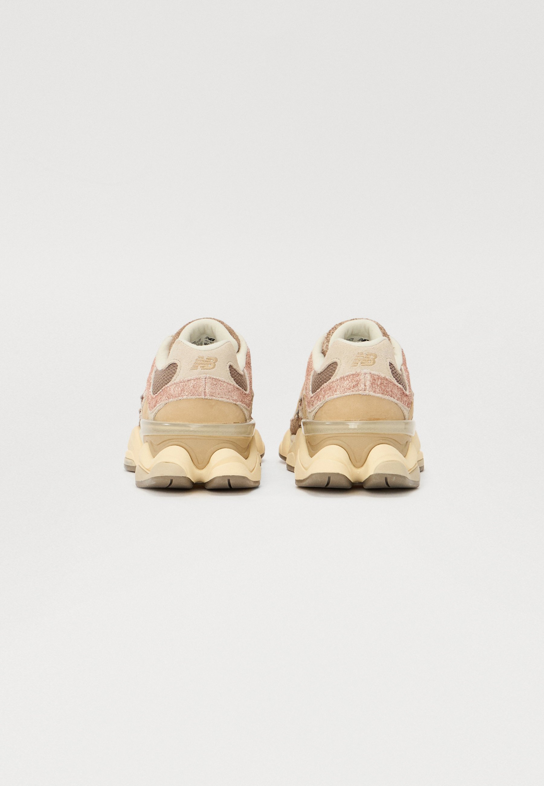 New Balance U9060 UNISEX - Trainers - landslide/beige - Zalando.co.uk