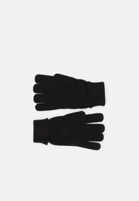 Svarte strikkede hansker med ribbede mansjetter, med fem-fingers design og en ekstra tommelbrygge for bekvemmelighet. Myk tekstur gjennom hele.